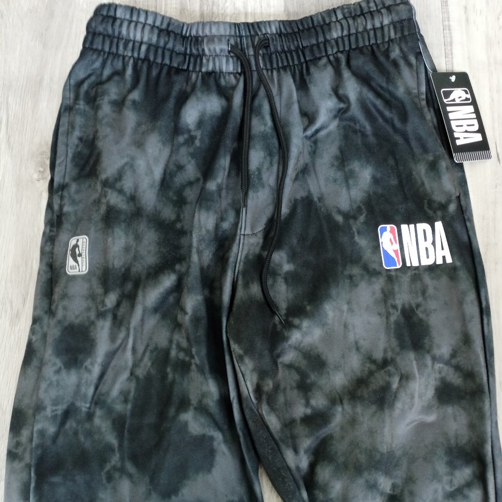 NBA Men's Joggers Sweatpants Trainers Men's small Smoke Gray NEW WITH TAGS